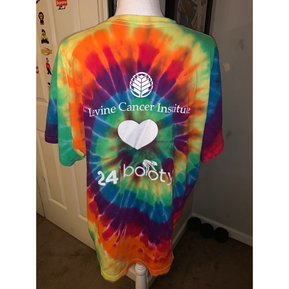 Tye Dye Levine Cancer Institute Short Sleeve 💜 - Picture 7 of 8